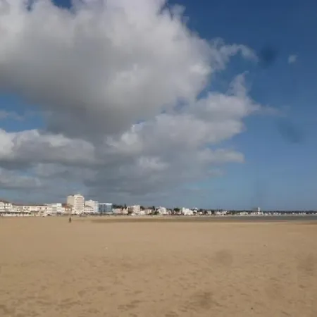 Pierre Loti - Royan, 2 Bedrooms, 6 Persons 로양