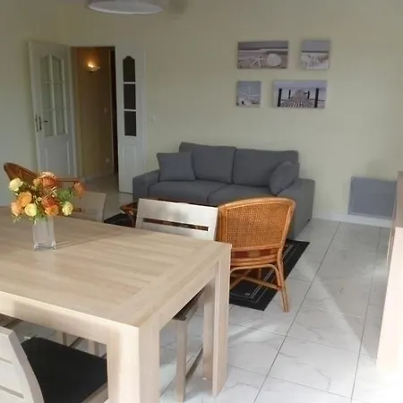 Pierre Loti - Royan, 2 Bedrooms, 6 Persons 로양